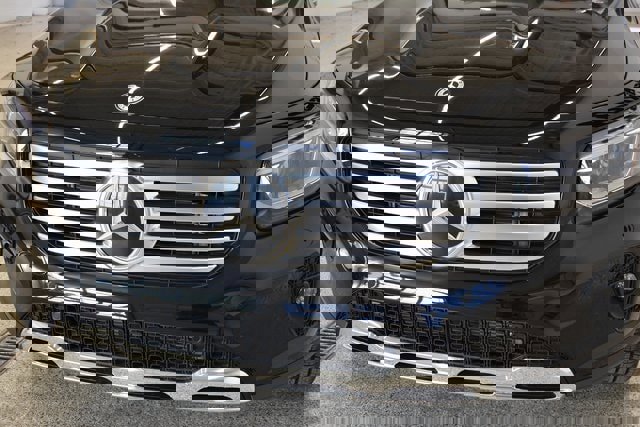 New 2025 Mercedes-Benz GLB 250 4MATIC image 16