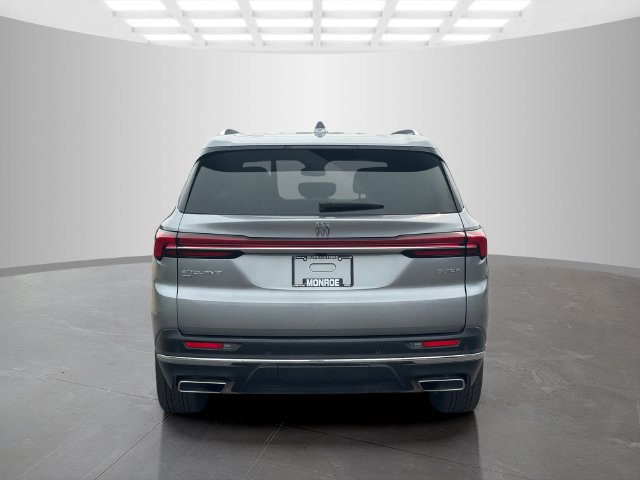 Used 2025 Buick Enclave Preferred AWD/4WD image 6