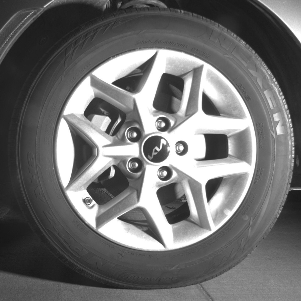Used 2025 Kia Soul LX w/ LX Technology Package FWD image 12