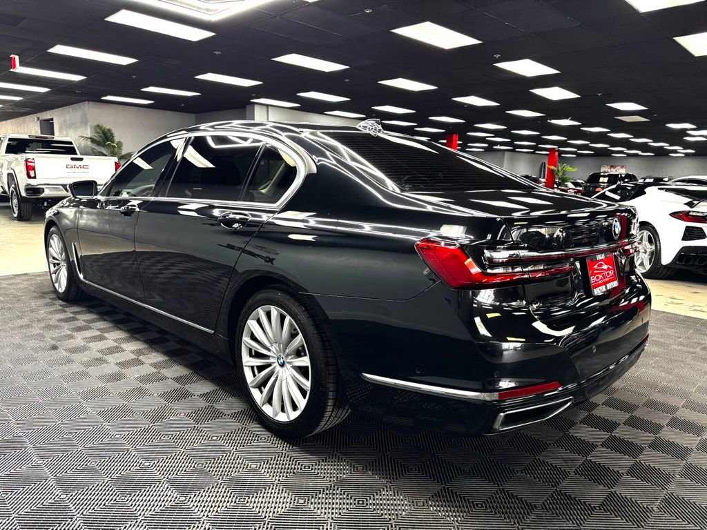 Used 2022 BMW 740i RWD image 11