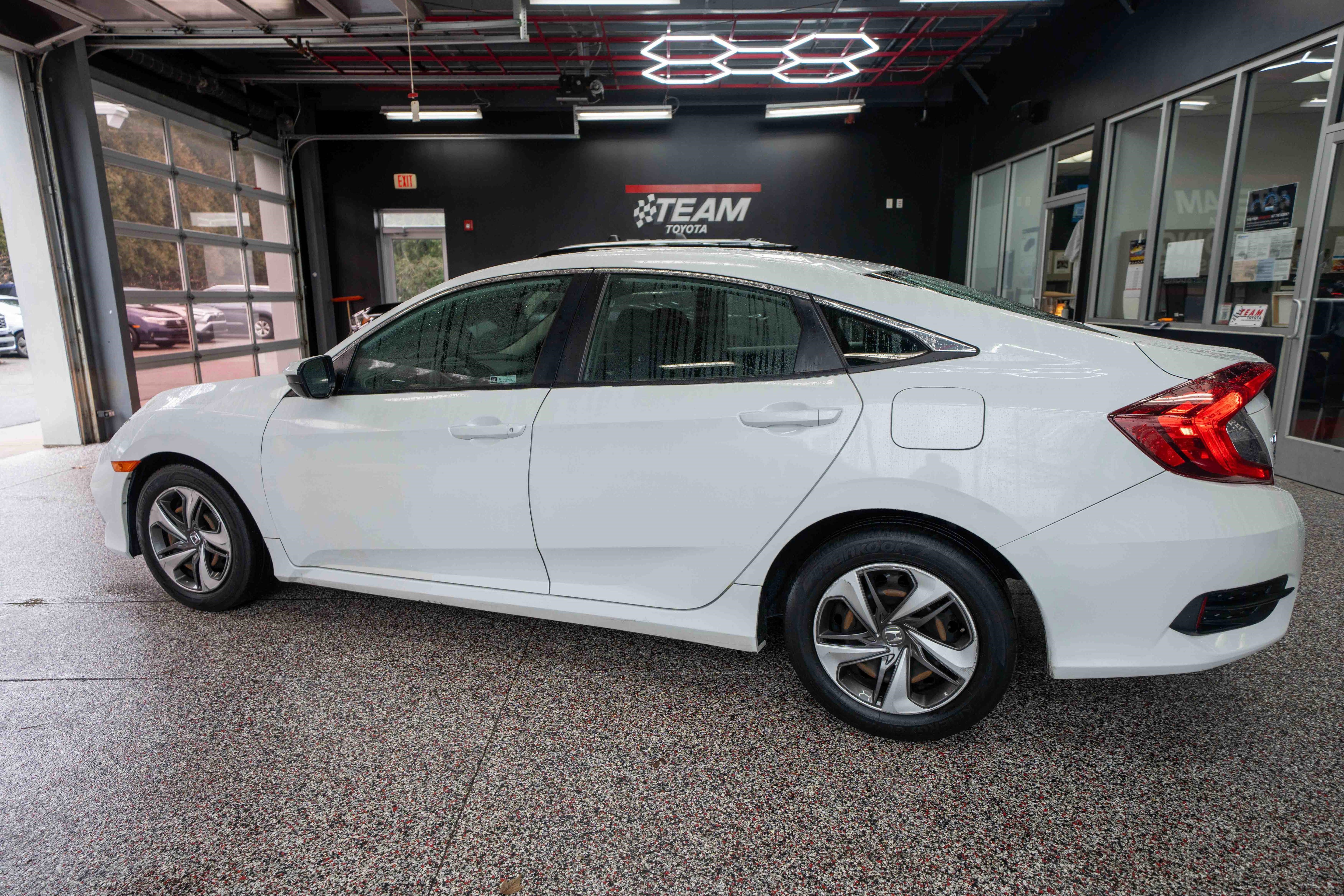 Used 2019 Honda Civic LX image 2