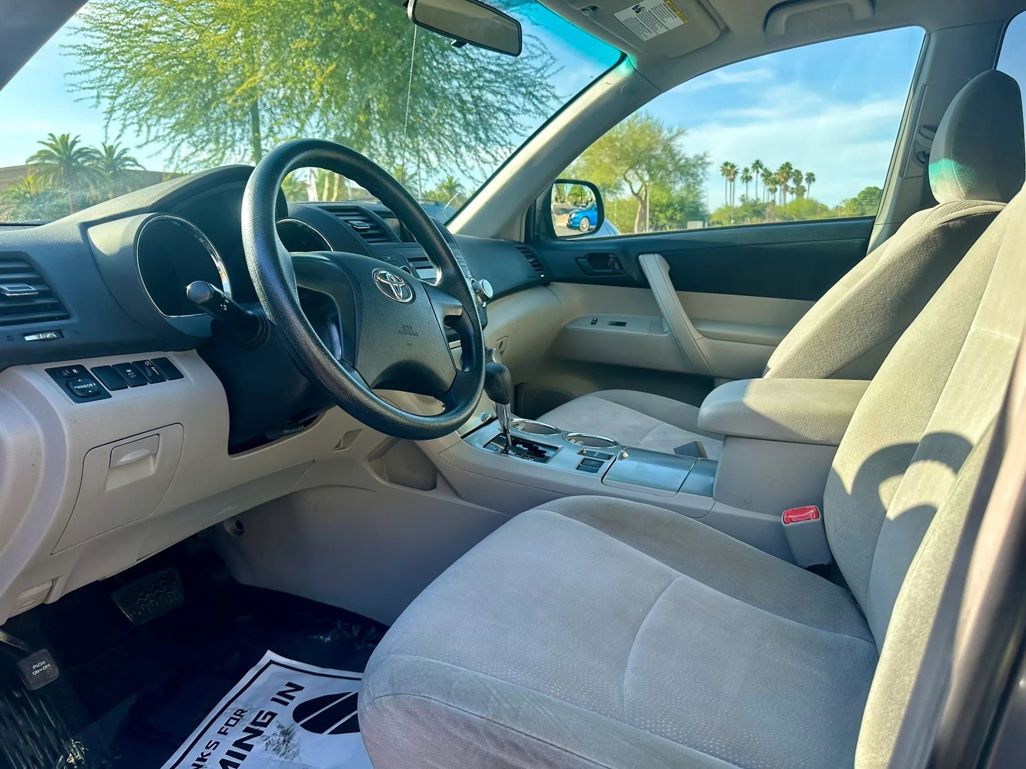 Used 2012 Toyota Highlander FWD image 10