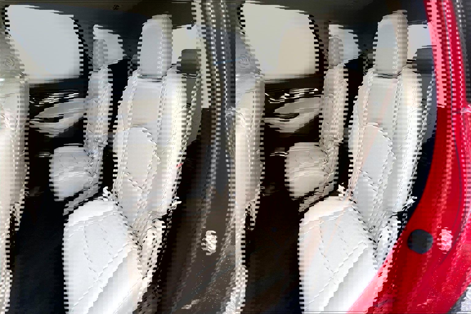 Used 2020 Buick Enclave Premium w/ Sun and Sites Package image 17