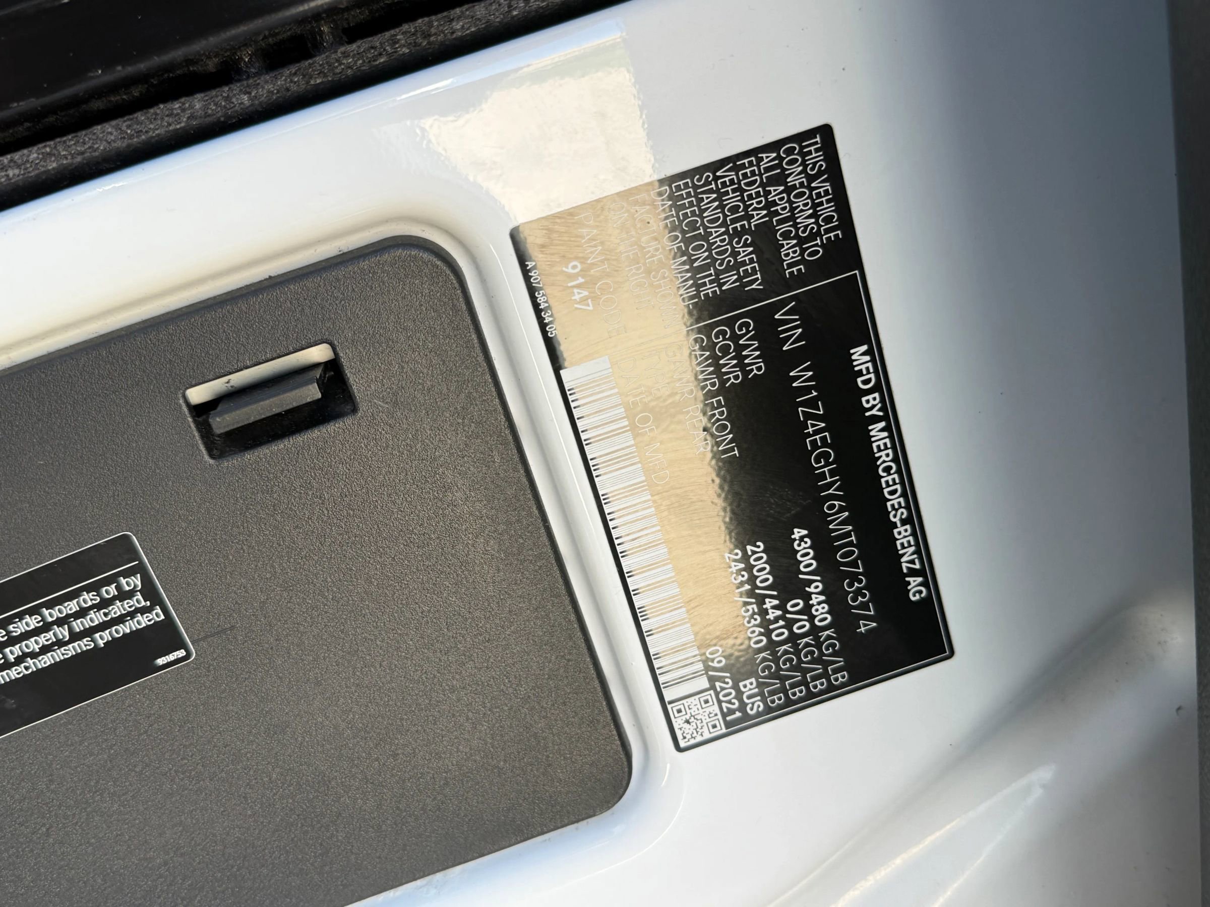 Used 2021 Mercedes-Benz Sprinter 2500 w/ Driver Convenience Package image 21