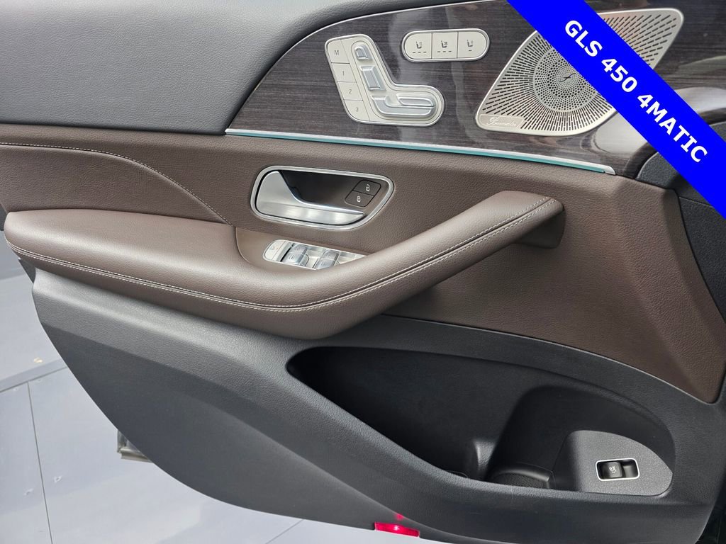 Used 2023 Mercedes-Benz GLS 450 4MATIC image 28
