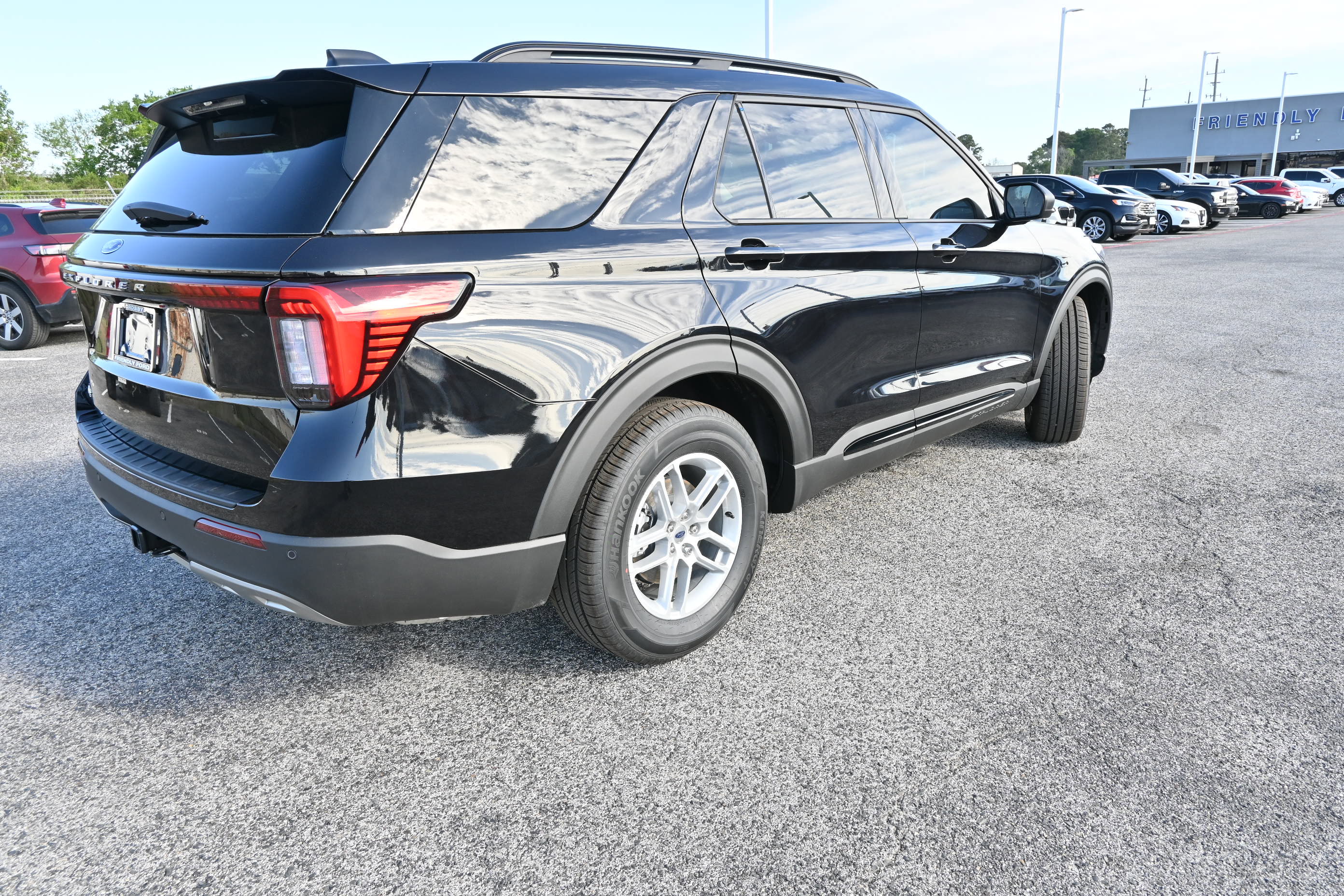 New 2026 Ford Explorer Active image 2