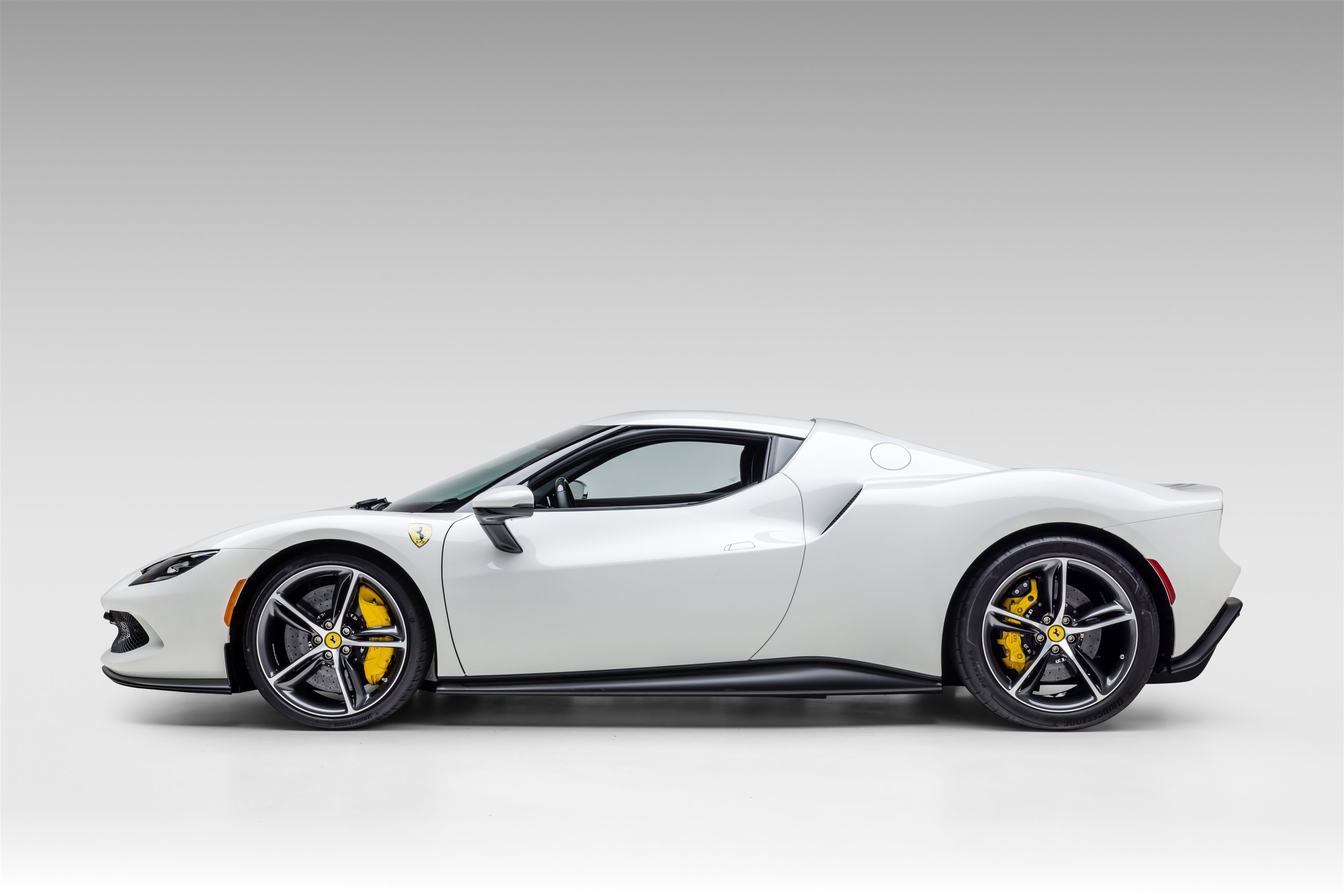 Certified 2025 Ferrari 296 GTB image 4