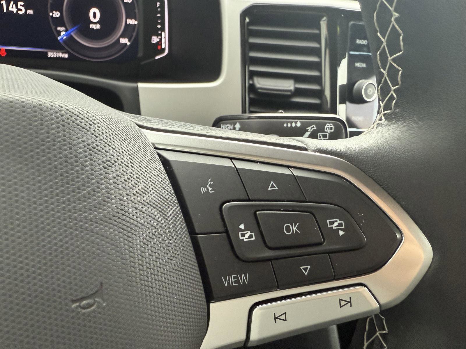 Used 2022 Volkswagen Atlas Cross Sport SE image 16