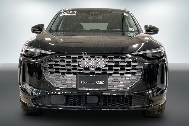 Certified 2025 Audi Q5 Premium Plus w/ Premium Plus AWD/4WD image 3