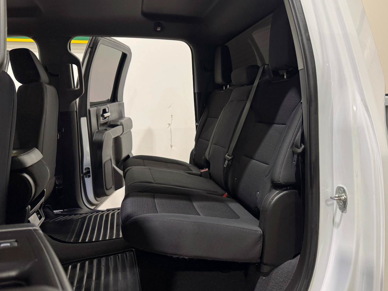 Used 2021 Chevrolet Silverado 2500 Custom w/ Custom Value Package AWD/4WD image 18