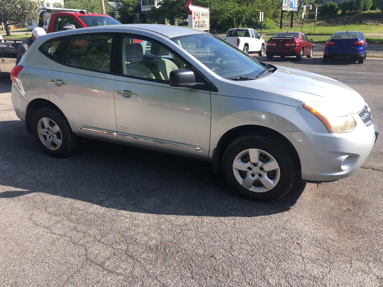 Used 2014 Nissan Rogue S image 5