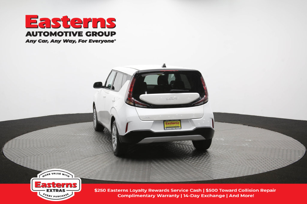 Used 2023 Kia Soul LX FWD image 65