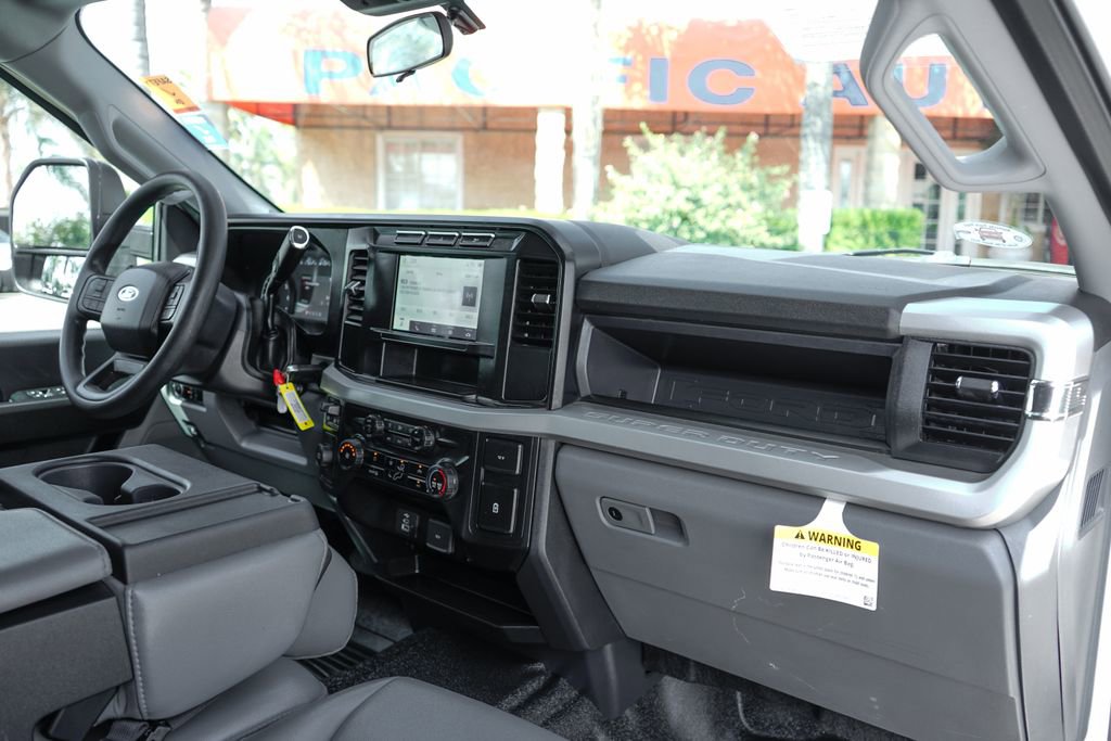 Used 2024 Ford F250 XL w/ XL Chrome Package image 36