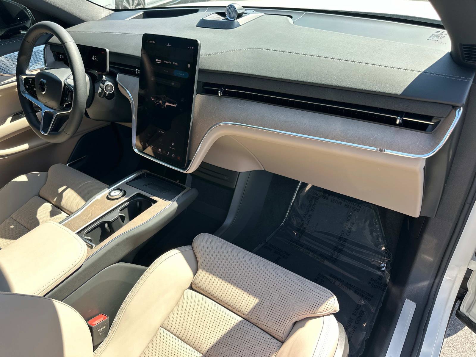 Certified 2025 Volvo EX90 Ultra image 27