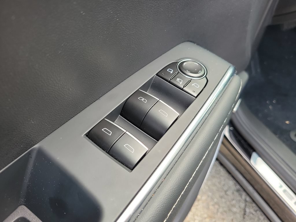 Used 2026 GMC Acadia Denali w/ Super Cruise Package FWD image 22