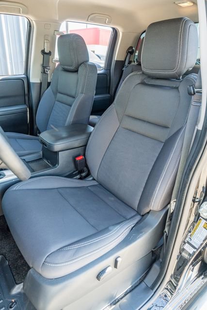 Used 2022 Nissan Frontier SV image 19