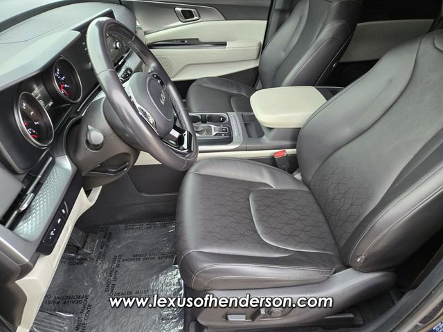 Used 2024 Kia Carnival LX image 10