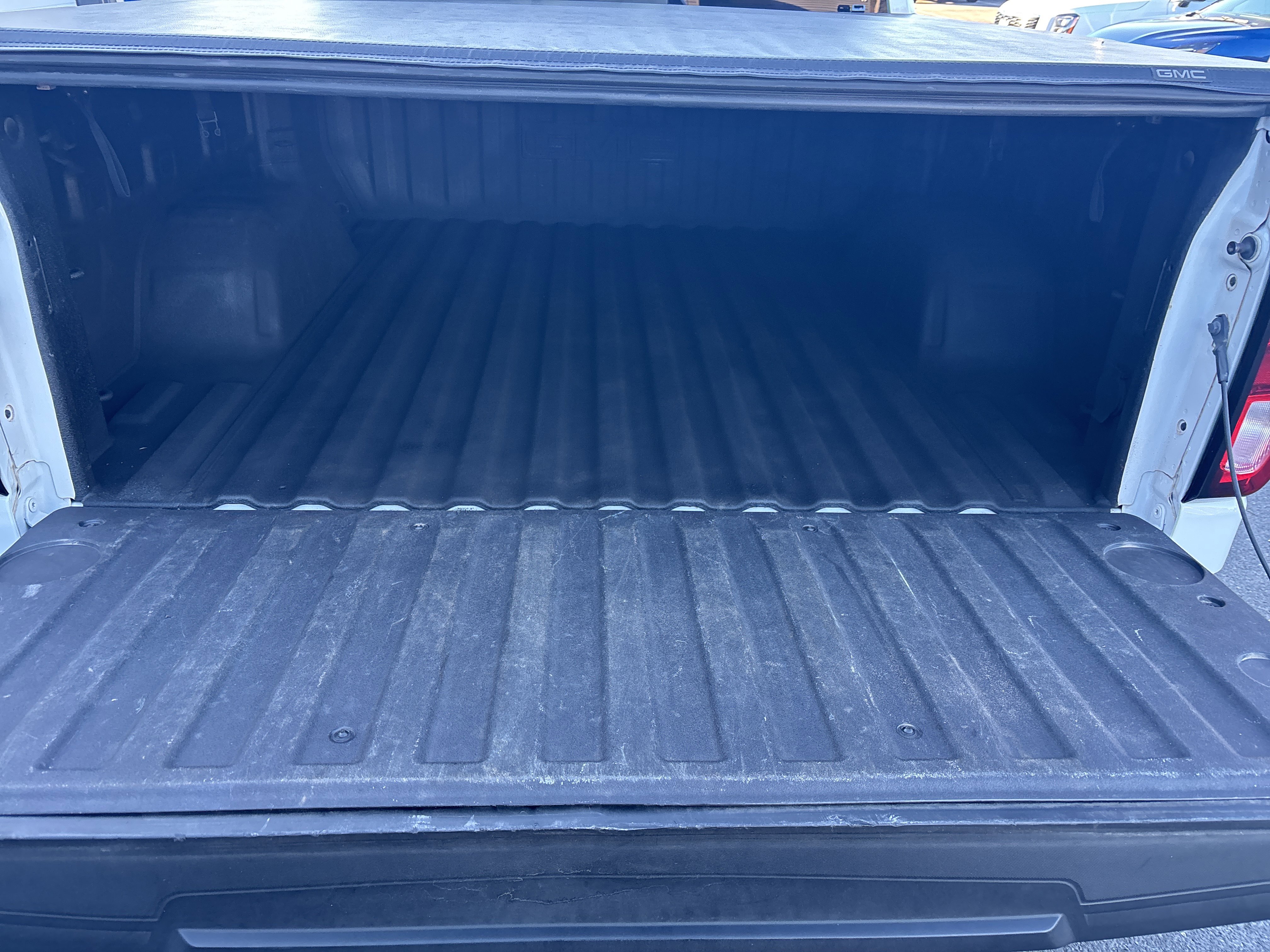 Used 2019 GMC Sierra 1500 Elevation image 5