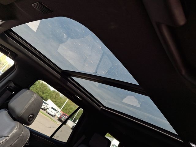 Used 2022 Chevrolet Tahoe Z71 w/ Z71 Off-Road Package image 12