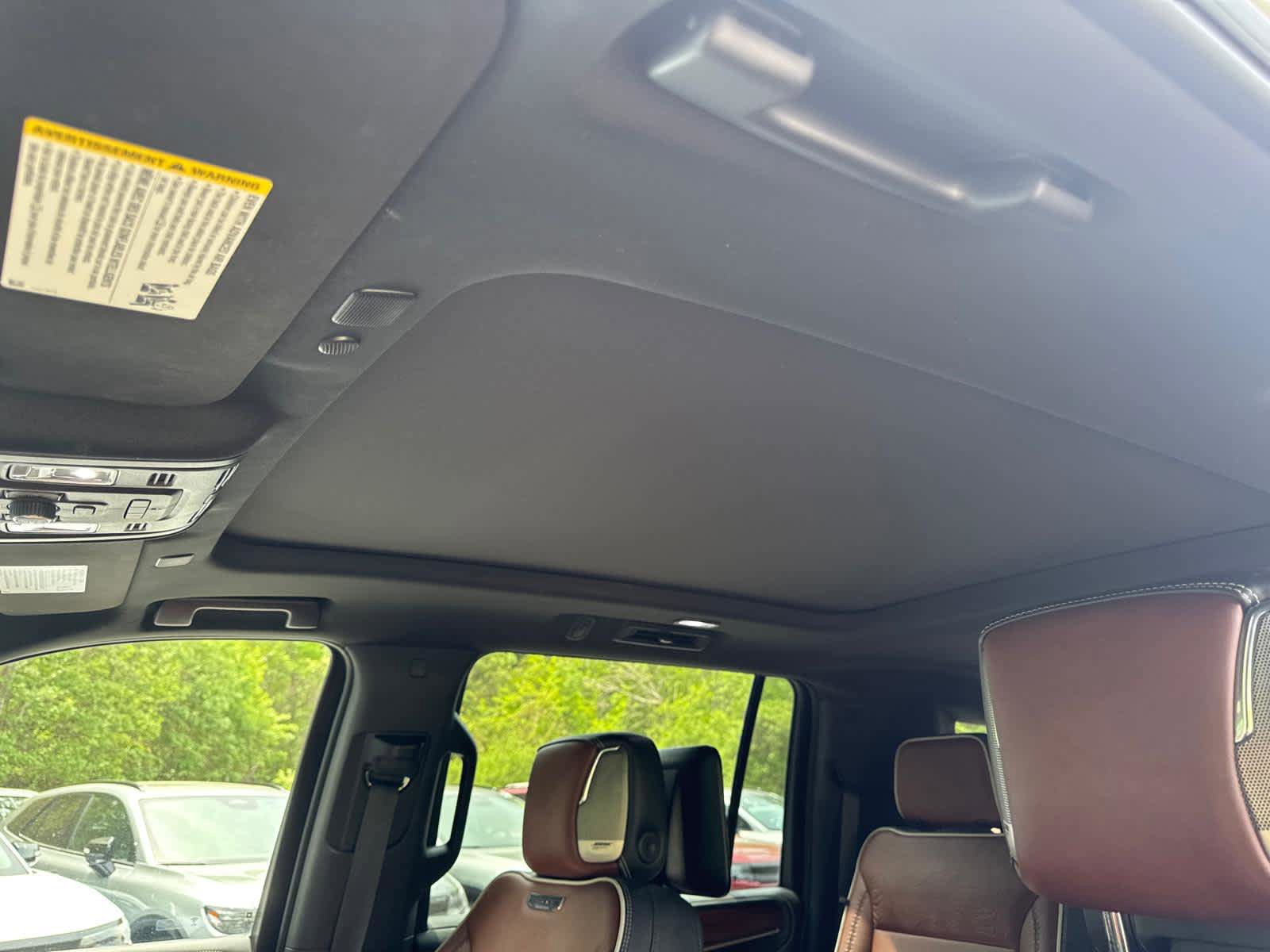 Used 2023 GMC Yukon XL Denali Ultimate AWD/4WD image 15