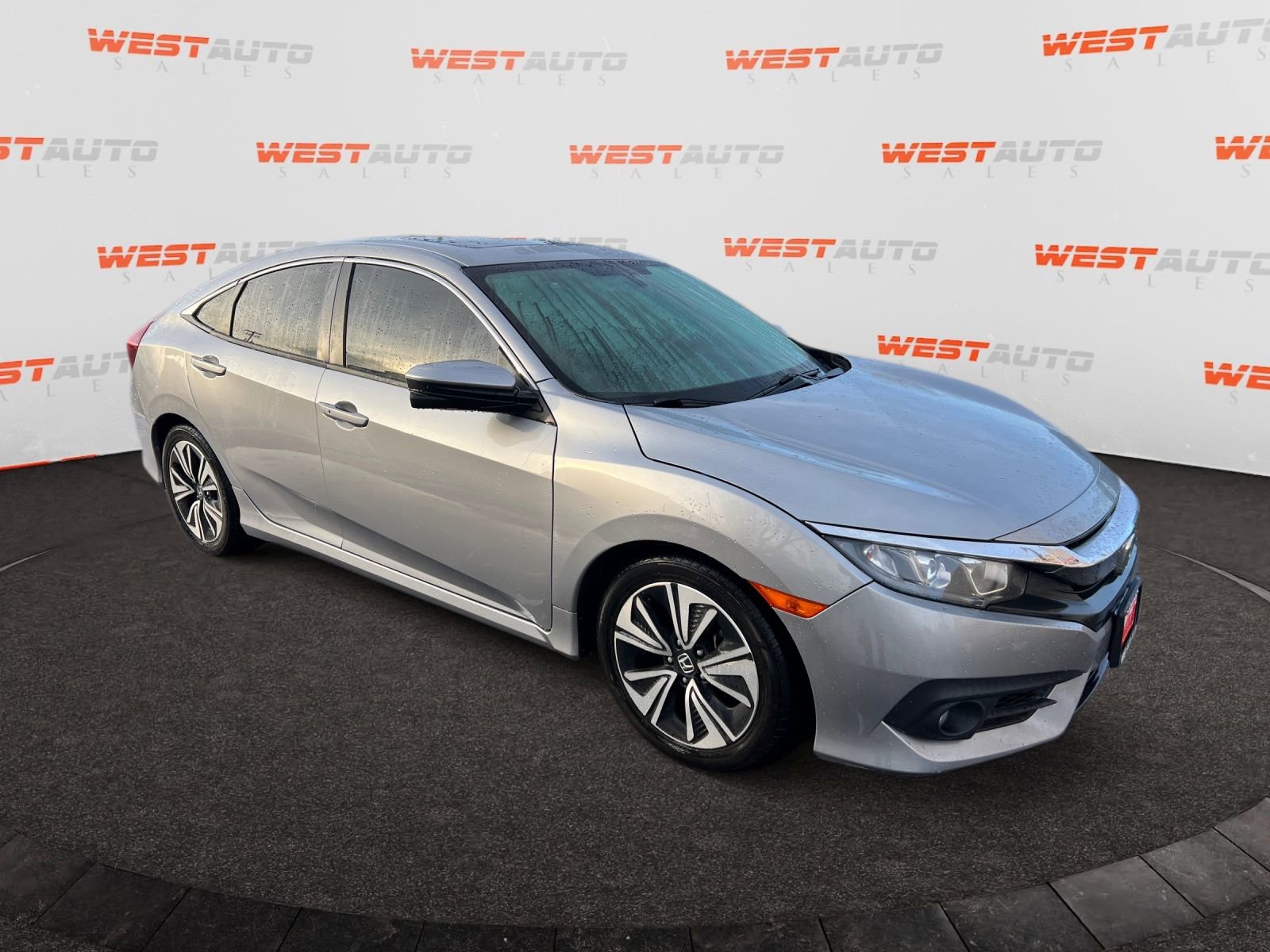 Used 2018 Honda Civic EX-L image 7
