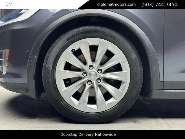 Used 2017 Tesla Model X AWD/4WD image 42