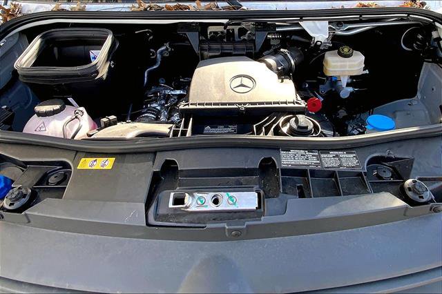 Used 2024 Mercedes-Benz Sprinter 2500 image 42