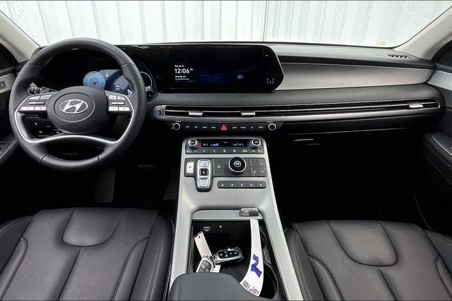 Used 2025 Hyundai Palisade SEL FWD image 15