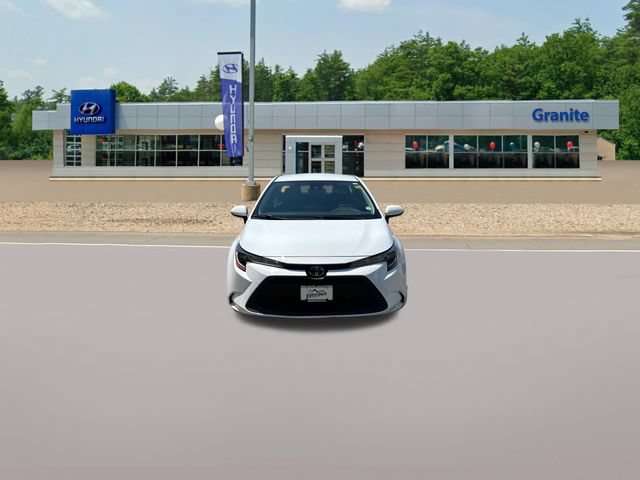 Used 2022 Toyota Corolla LE FWD image 4