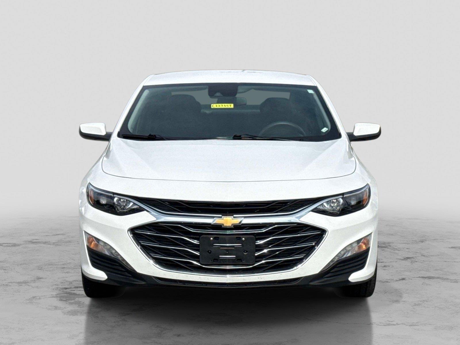 Used 2024 Chevrolet Malibu LT FWD image 2