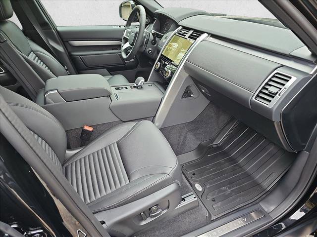 Certified 2024 Land Rover Discovery Dynamic SE image 5