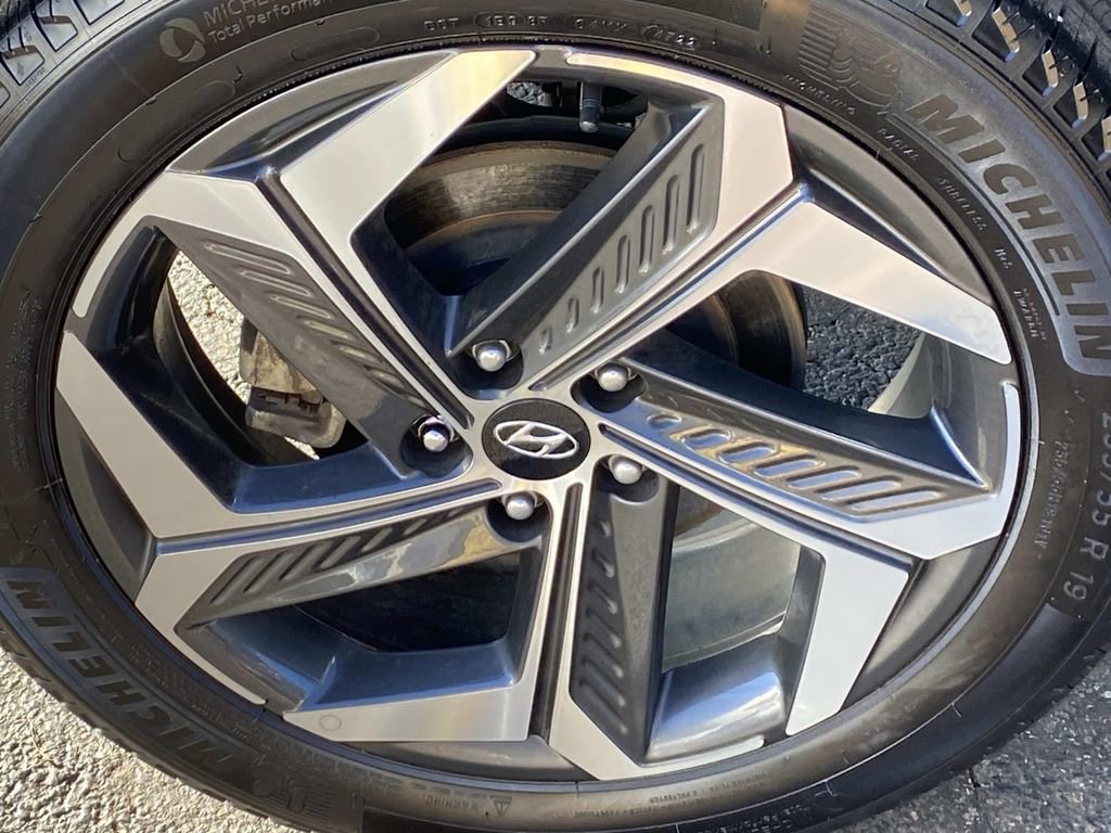 Used 2023 Hyundai Tucson Limited image 28