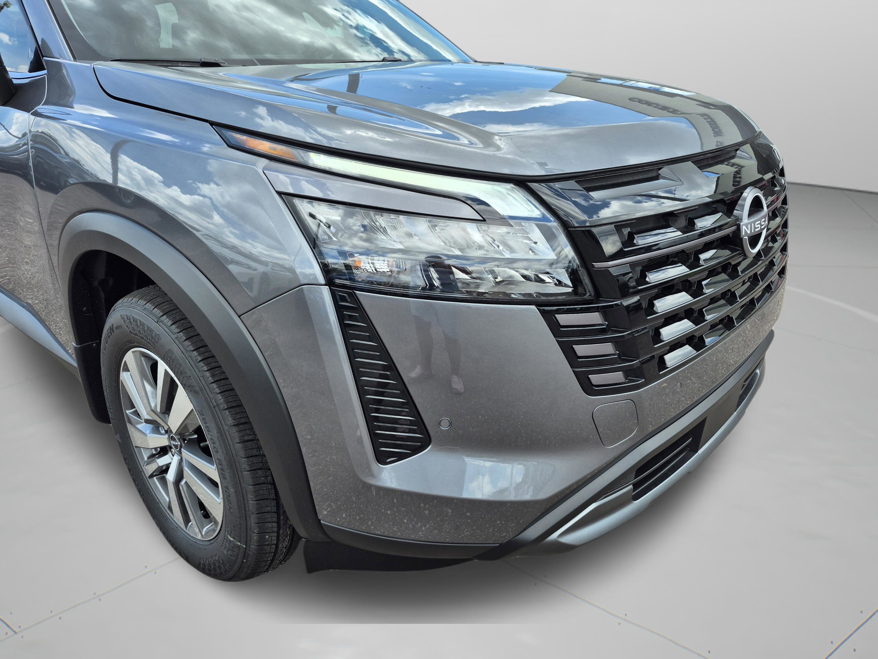 New 2026 Nissan Pathfinder SL FWD image 40