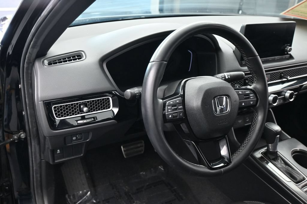 Used 2025 Honda Civic Sport image 15