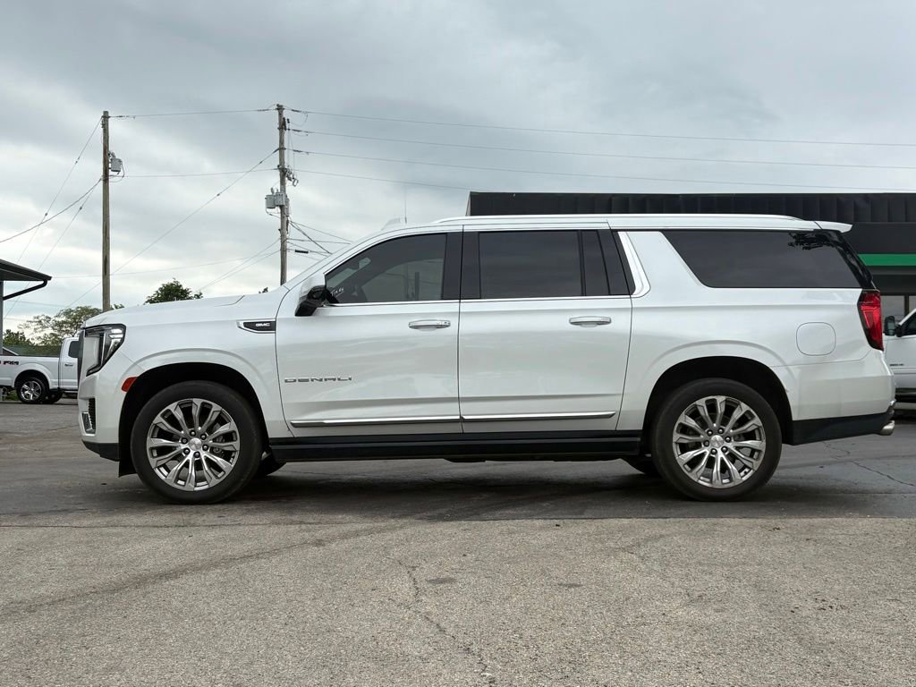 Used 2022 GMC Yukon XL Denali AWD/4WD image 6