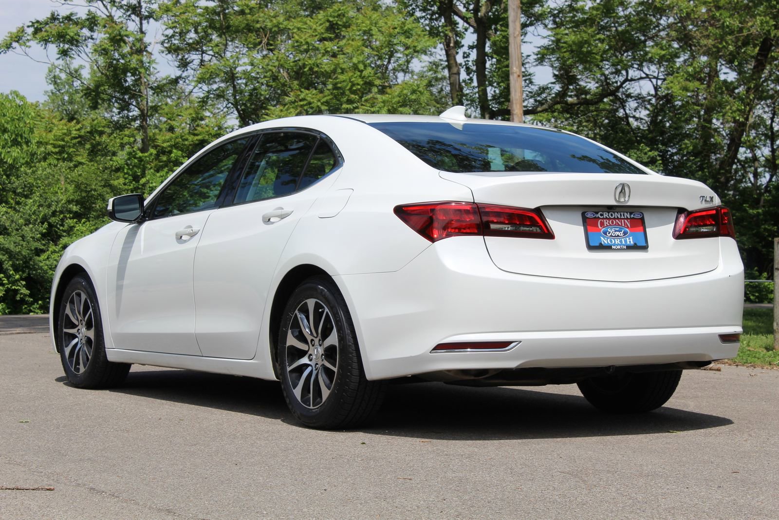 Used 2017 Acura TLX FWD image 5