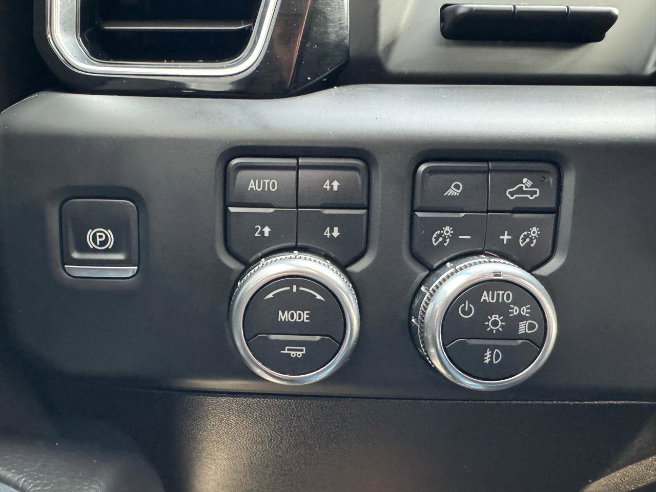 Used 2025 GMC Sierra 2500 Denali w/ Denali Reserve Package image 22