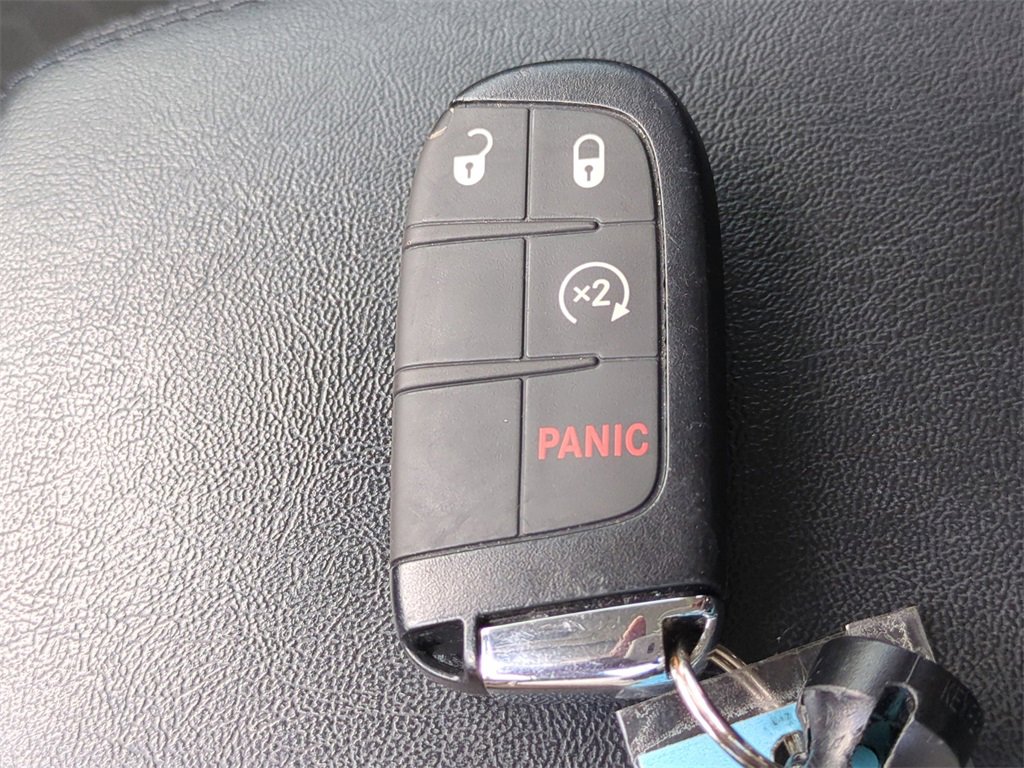 Certified 2021 Jeep Compass Latitude image 32