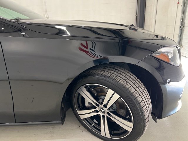 Used 2025 Mercedes-Benz C 300 4MATIC Sedan image 4