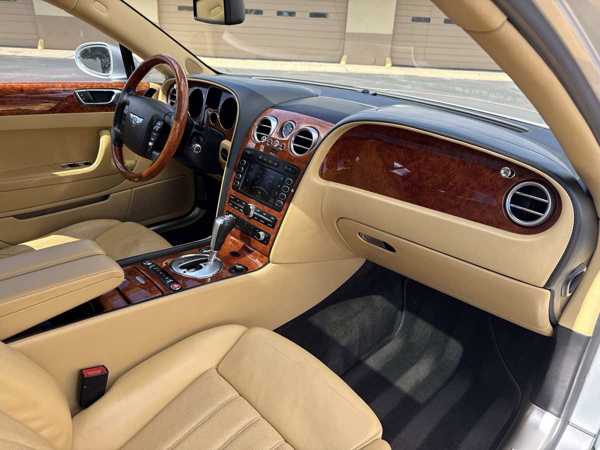Used 2006 Bentley Flying Spur Flying Spur image 19