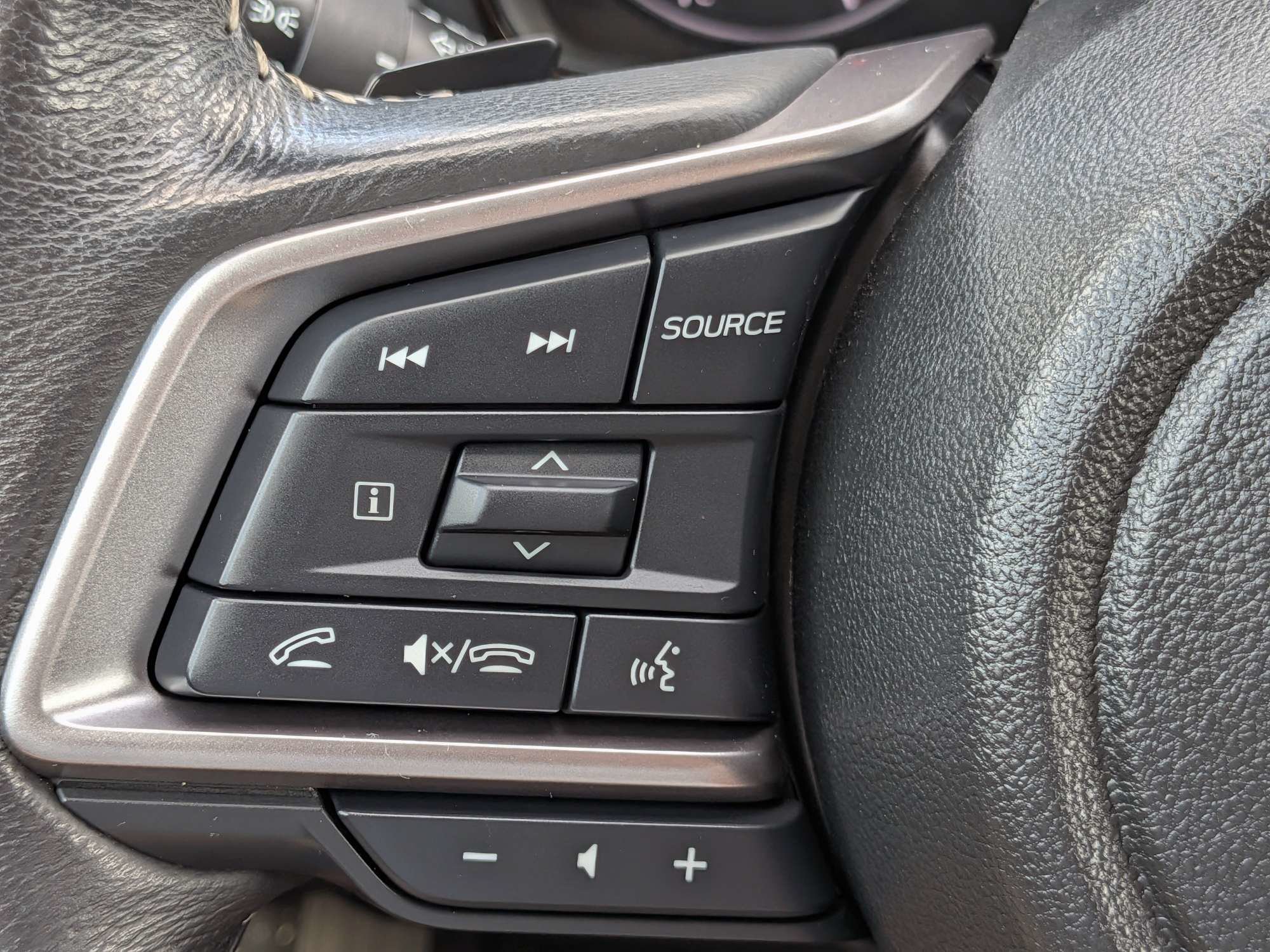 Certified 2025 Subaru Outback Premium AWD/4WD image 26