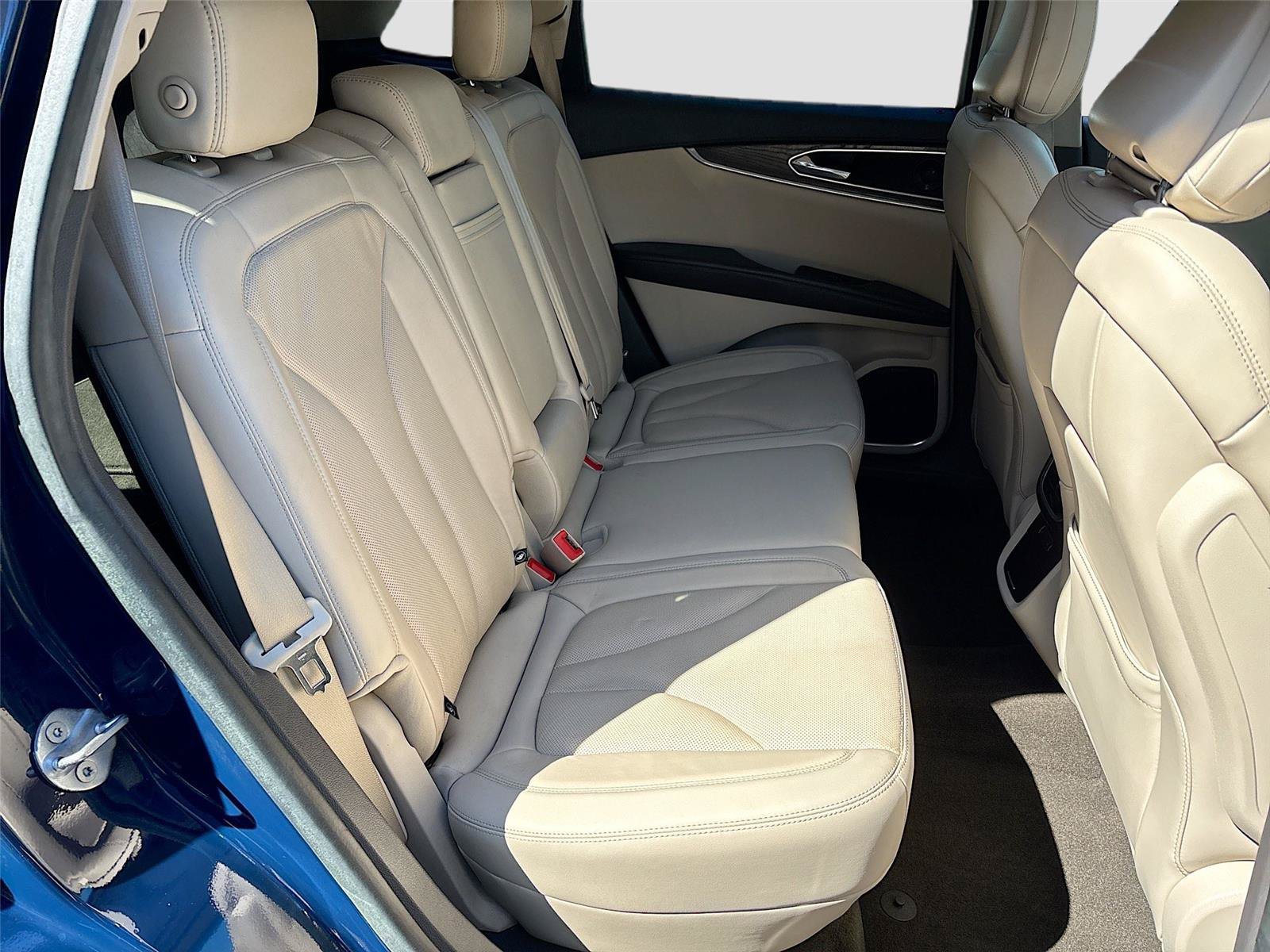 Used 2020 Lincoln Nautilus Reserve w/ Equipment Group 201A FWD image 30