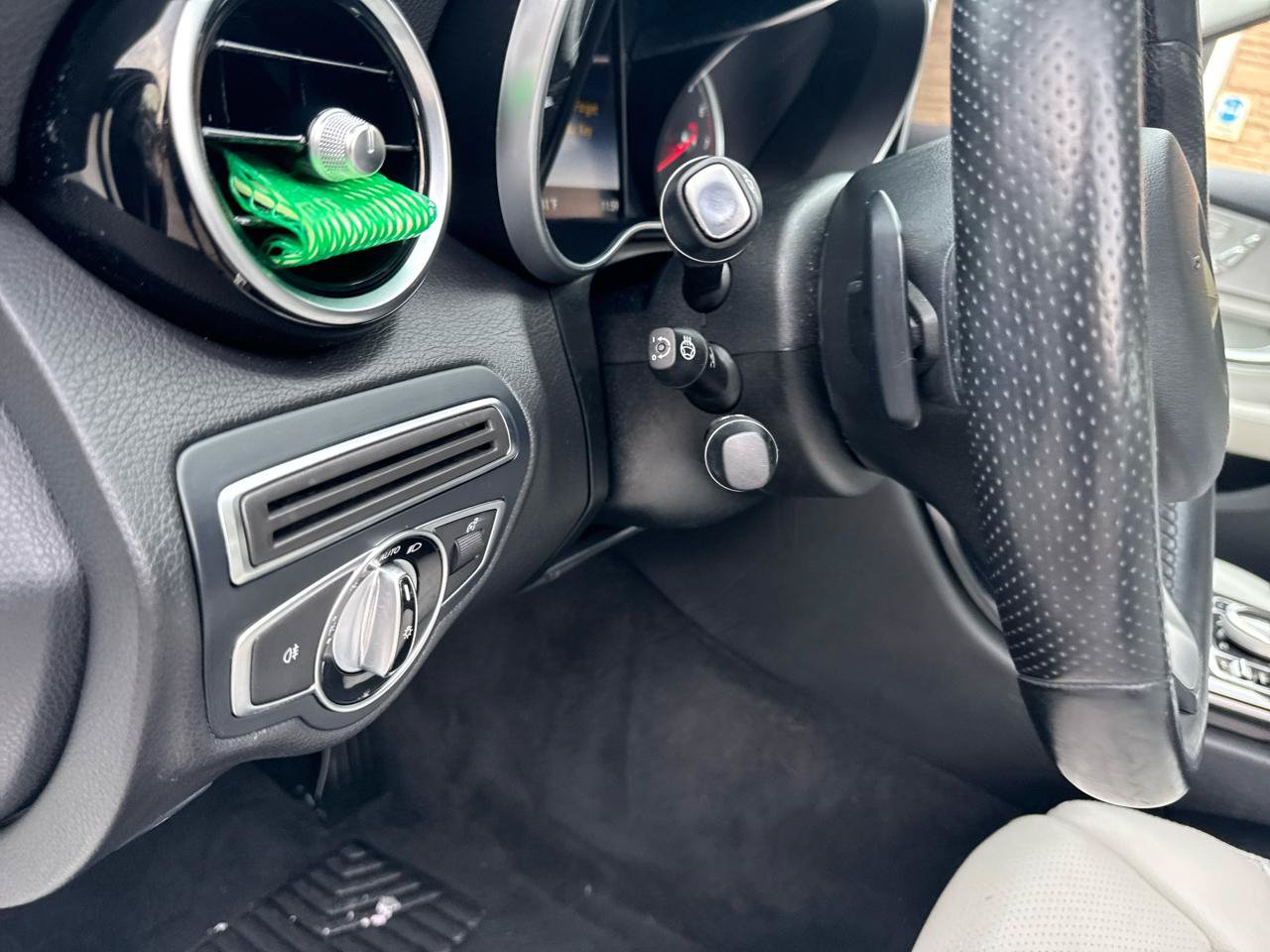 Used 2016 Mercedes-Benz C 300 4MATIC Sedan image 28