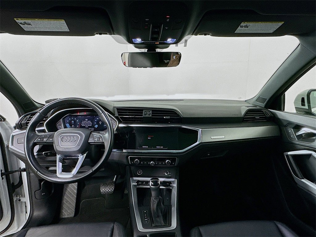 Used 2024 Audi Q3 2.0T Premium image 3