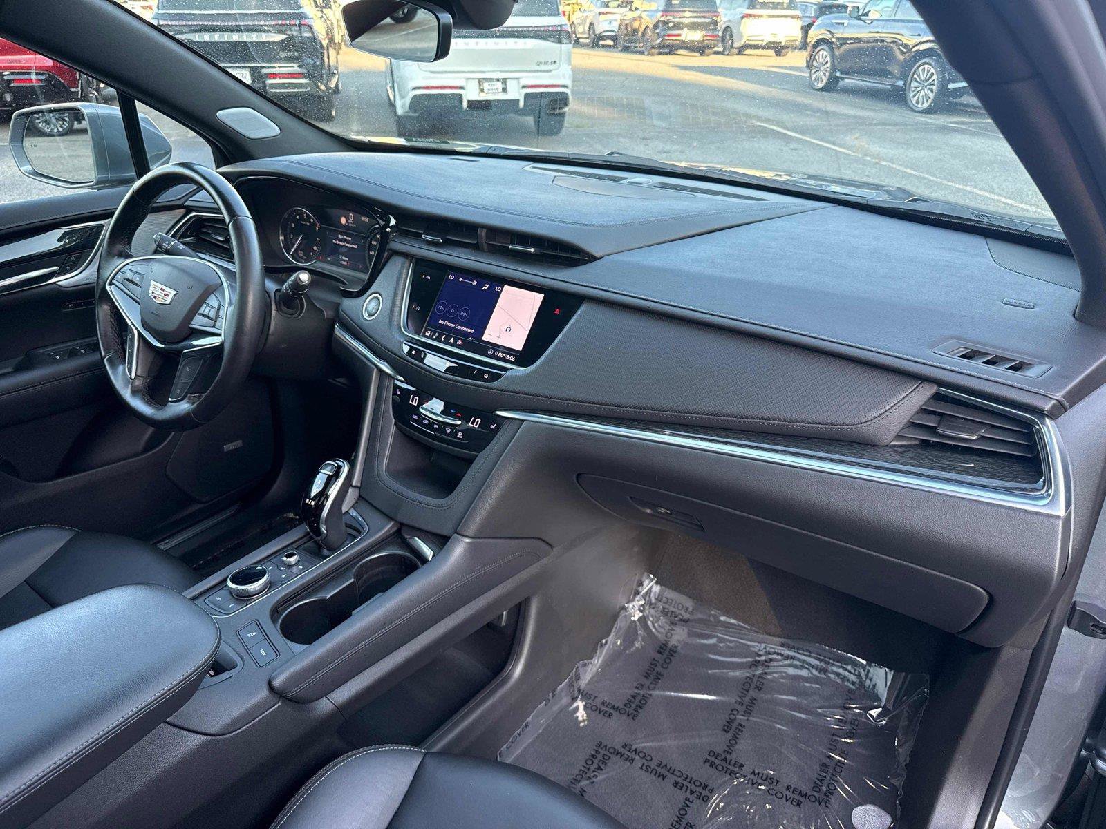 Used 2020 Cadillac XT5 Premium Luxury w/ LPO, Floor Liner Package FWD image 28