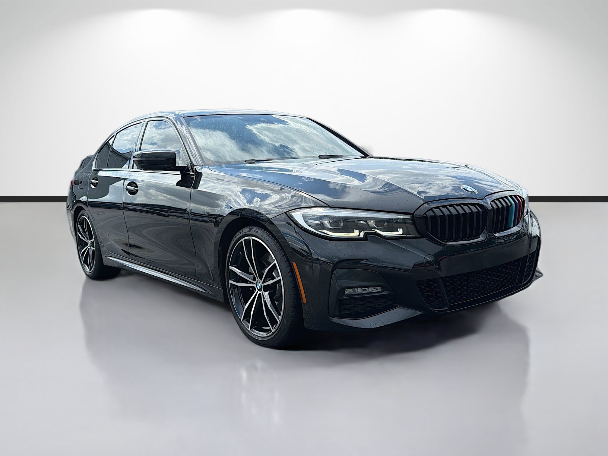 Used 2021 BMW 330i Sedan w/ M Sport Package RWD image 1
