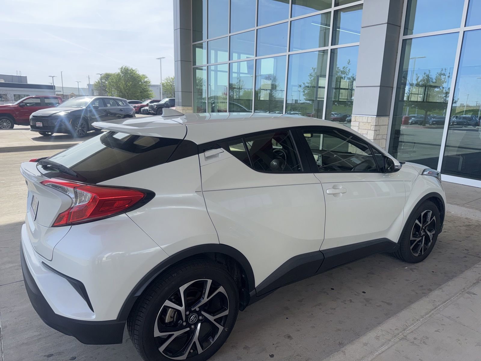 Used 2018 Toyota C-HR XLE image 15
