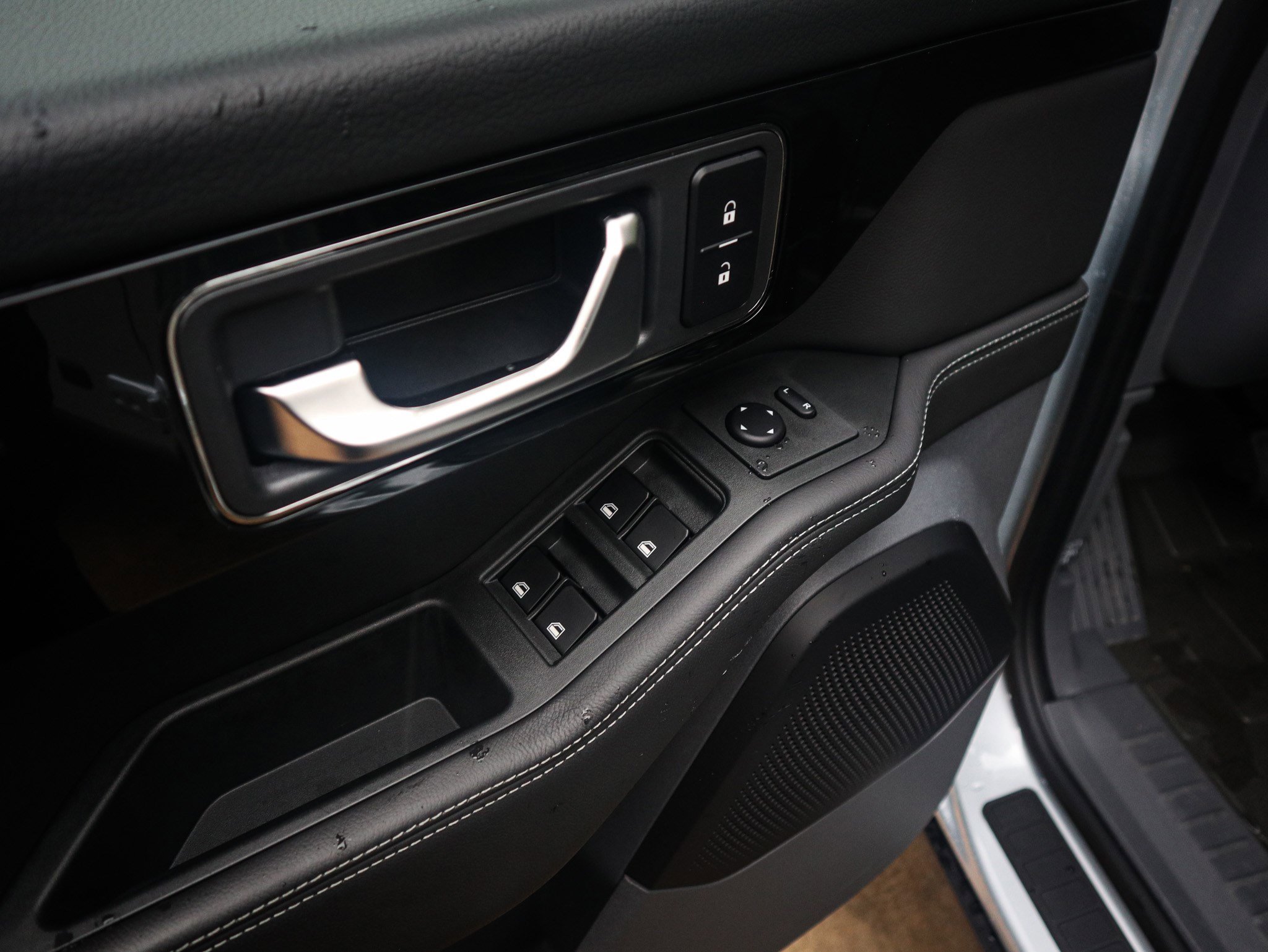 Used 2024 INEOS Grenadier image 15