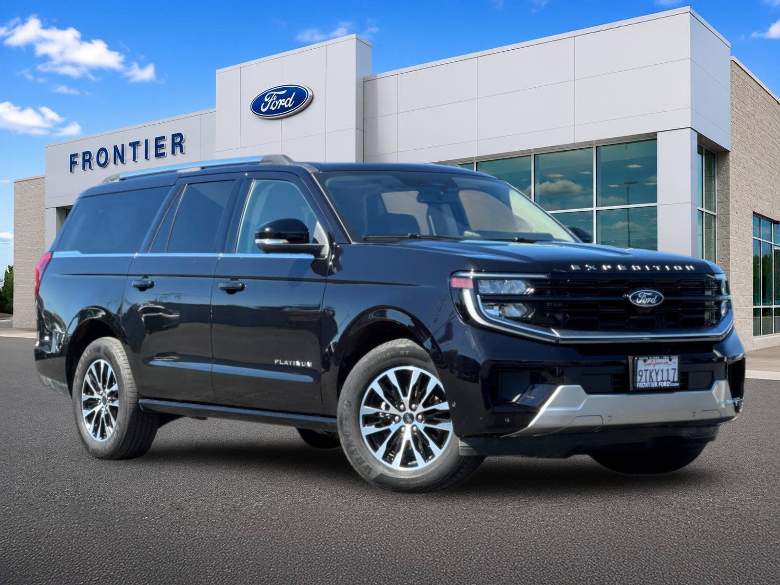 Used 2025 Ford Expedition Max Platinum AWD/4WD image 1