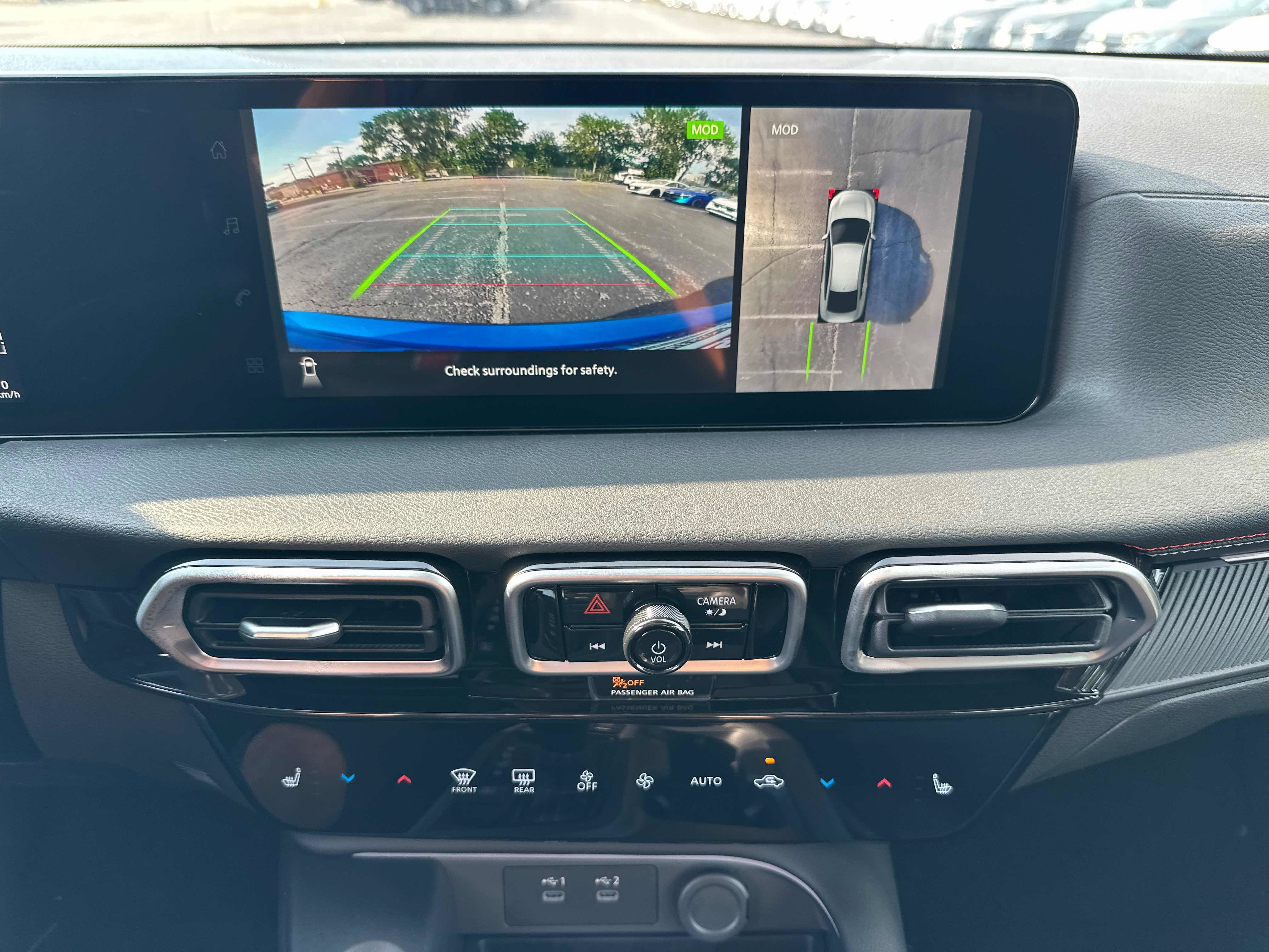 New 2027 Nissan Sentra SR w/ SR Premium Package FWD image 38